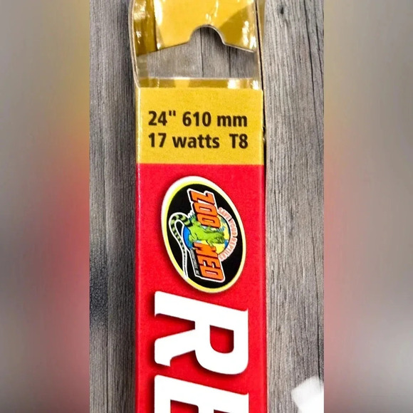 Zoo Med T8 ReptiSun 5.0 UVB Fluorescent Reptile Lamp, 24-in X 3 - Picture 3 of 10
